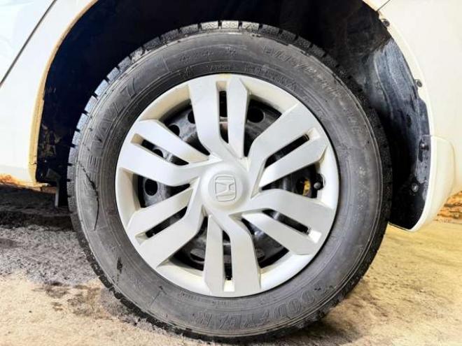 フィット1.3 13G Fパッケージ 4WD　防錆塗装4WDスマキー 1300