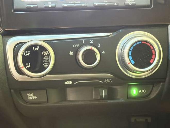 フィット1.3 13G Fパッケージ 4WD　防錆塗装4WDスマキー 1300