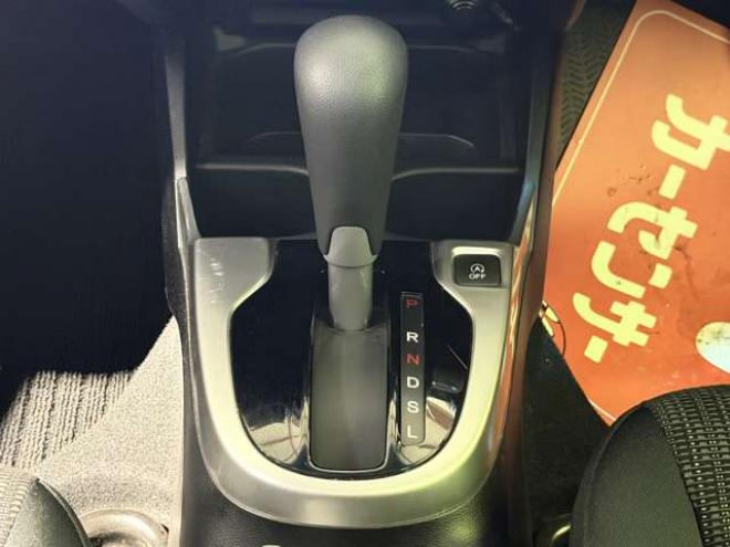 フィット1.3 13G Fパッケージ 4WD　防錆塗装4WDスマキー 1300