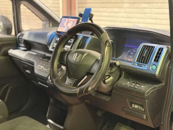 ステップワゴン2.0 スパーダ Z 4WD　防錆塗装4WDTVナビBカメETC 2000