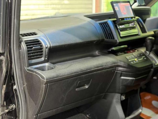 ステップワゴン2.0 スパーダ Z 4WD　防錆塗装4WDTVナビBカメETC 2000