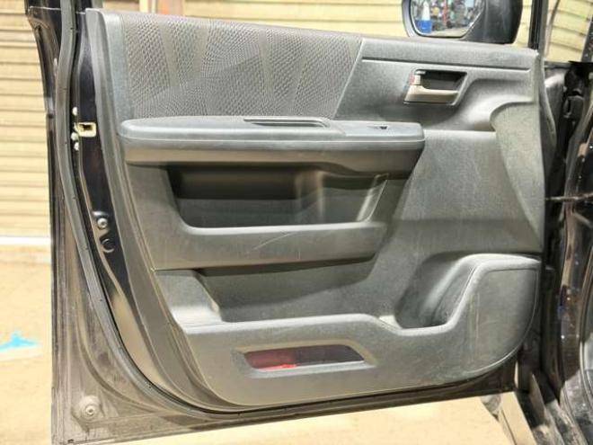 ステップワゴン2.0 スパーダ Z 4WD　防錆塗装4WDTVナビBカメETC 2000