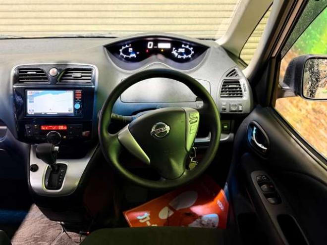 セレナ2.0 20S 4WD　防錆塗装4WDTVナビBカメエンスタETC 2000