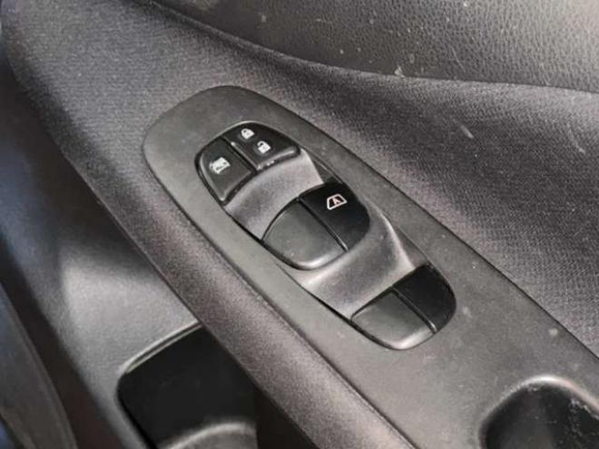 セレナ2.0 20S 4WD　防錆塗装4WDナビBカメエンスタETC 2000