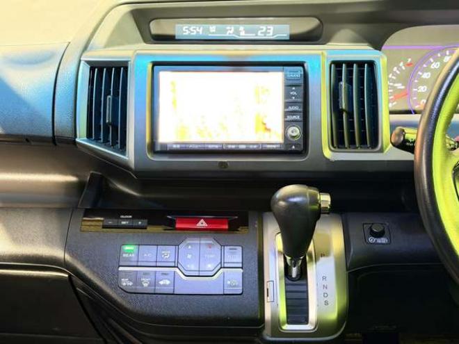 ステップワゴン2.0 スパーダ Z HDDナビ エディション 4WD　防錆塗装4WDTVナビBカメエンスタETC後席モニタ 2000
