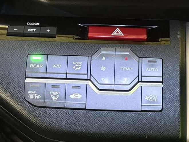 ステップワゴン2.0 スパーダ Z HDDナビ エディション 4WD　防錆塗装4WDTVナビBカメエンスタETC後席モニタ 2000