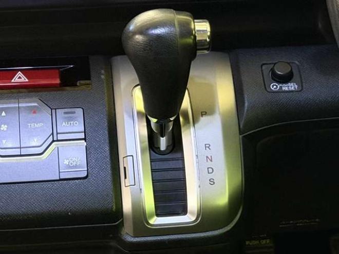 ステップワゴン2.0 スパーダ Z HDDナビ エディション 4WD　防錆塗装4WDTVナビBカメエンスタETC後席モニタ 2000