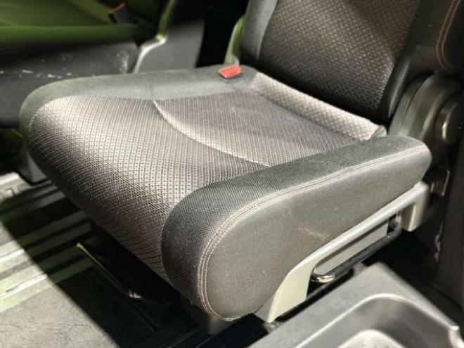 セレナ2.0 ハイウェイスター 4WD　防錆塗装4WDTVナビBカメ後席モニタETC 2000