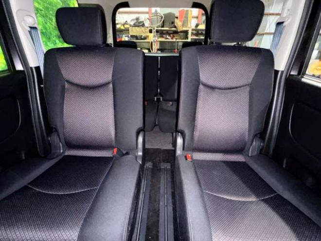 セレナ2.0 ハイウェイスター 4WD　防錆塗装4WDTVナビBカメ後席モニタETC 2000