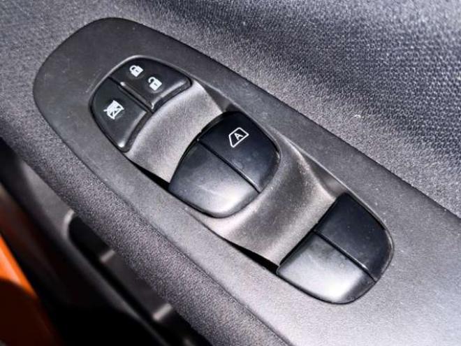 セレナ2.0 ハイウェイスター 4WD　防錆塗装4WDTVナビBカメ後席モニタETC 2000