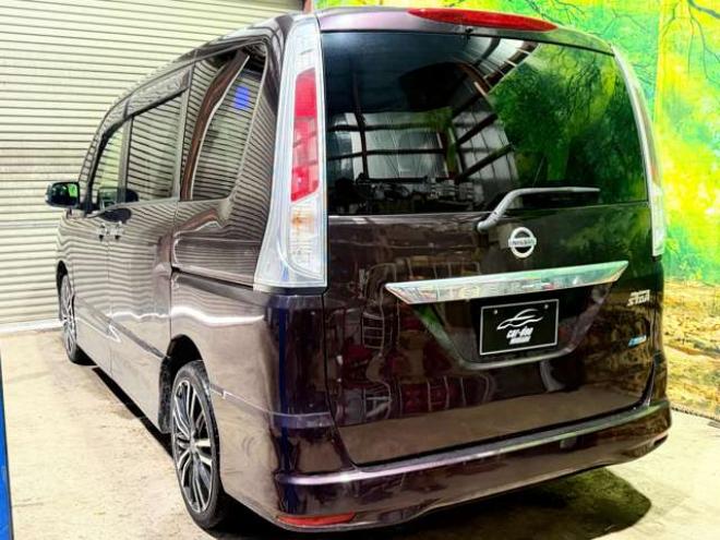 セレナ2.0 ハイウェイスター 4WD　防錆塗装4WDTVナビBカメ後席モニタETC 2000