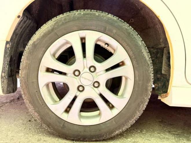 フィットシャトル1.5 15X Sパッケージ 4WD　防錆塗装4WDナビBカメETCエンスタ積込タイヤ 1500