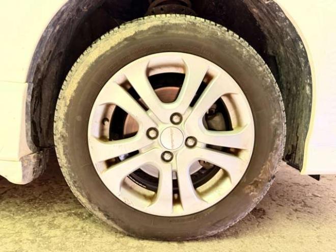 フィットシャトル1.5 15X Sパッケージ 4WD　防錆塗装4WDナビBカメETCエンスタ積込タイヤ 1500