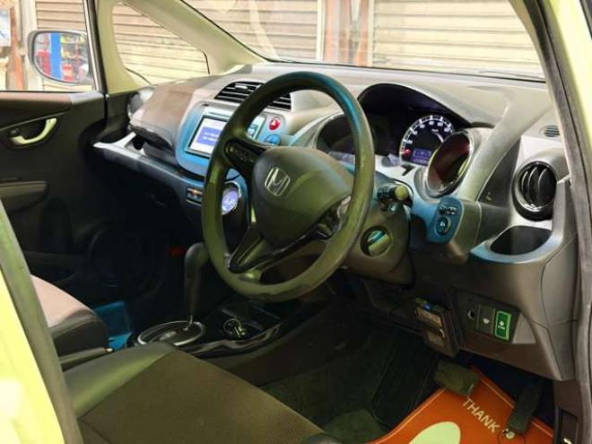 フィットシャトル1.5 15X Sパッケージ 4WD　防錆塗装4WDナビBカメETCエンスタ積込タイヤ 1500