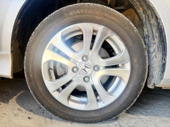 フィットシャトル1.5 15C 4WD　防錆塗装4WDTVナビBカメエンスタETC 1500