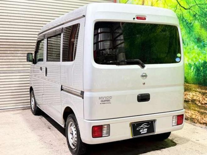 NV100クリッパーDX　4WDキーレスエンスタ積込タイヤ 660