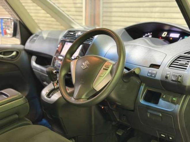 ランディ2.0 S 4WD　防錆塗装4WDTVナビETC 2000