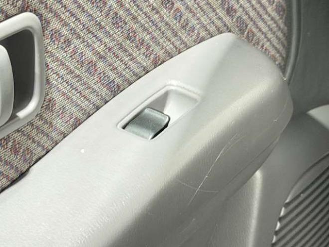 ビュート1.0　防錆塗装Bluetoothオーディオ積込タイヤ 2WD 1000