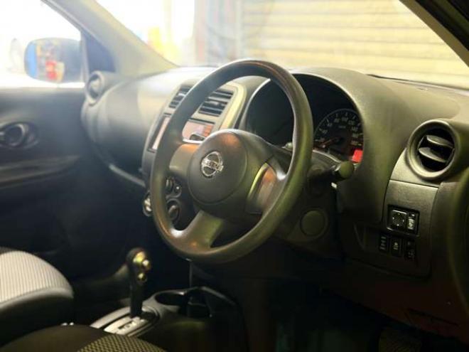 マーチ1.2 X FOUR 4WD　防錆塗装4WDナビBカメ 1200