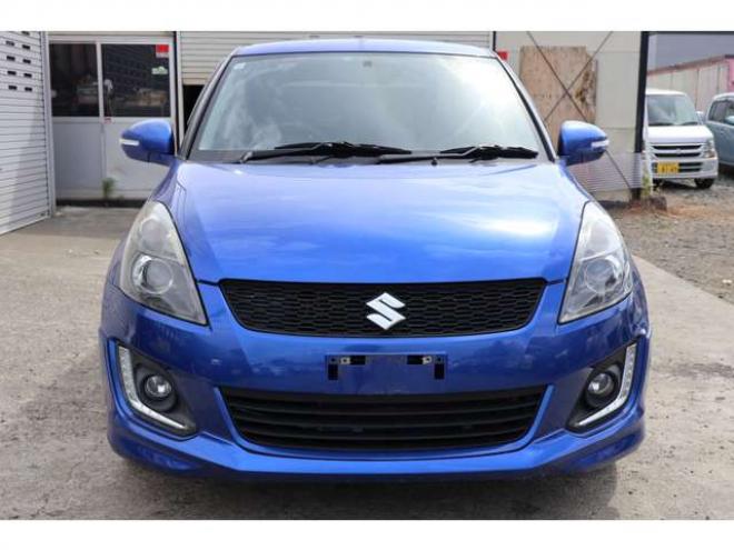 スイフト1.2 RS　5速マニュアル・ナビ・TV・スマートキー 2WD 1200