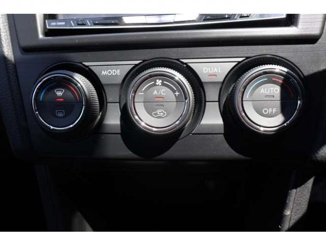 インプレッサスポーツ 2.0 i アイサイト 4WD　6.7万キロ・アイドリングストップ・ナビ・TV・バックカメラ・スマートキー 2000