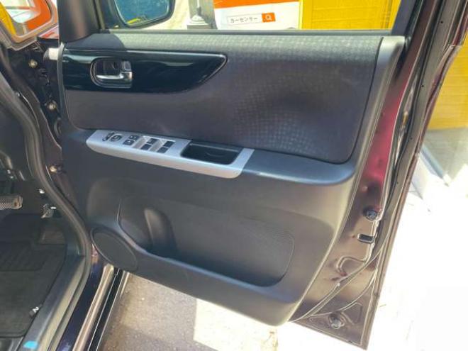 N-BOXカスタムG ターボ Lパッケージ 4WD　1年保証/後期型/Bluetooth/ナビ・フルセグTV/バックカメラ/両側パワースライドドア/エンジンスターター/ビルトインETC/前後ドライブレコーダー/純正15インチアルミホイール/法定整備/車検残R9年9月/修復歴無 660