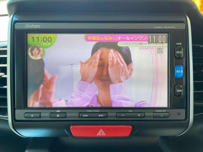 N-BOXカスタムG ターボ Lパッケージ 4WD　1年保証/後期型/Bluetooth/ナビ・フルセグTV/バックカメラ/両側パワースライドドア/エンジンスターター/ビルトインETC/前後ドライブレコーダー/純正15インチアルミホイール/法定整備/車検残R9年9月/修復歴無 660