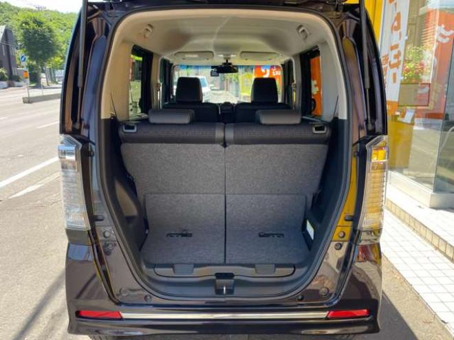 N-BOXカスタムG ターボ Lパッケージ 4WD　1年保証/後期型/Bluetooth/ナビ・フルセグTV/バックカメラ/両側パワースライドドア/エンジンスターター/ビルトインETC/前後ドライブレコーダー/純正15インチアルミホイール/法定整備/車検残R9年9月/修復歴無 660