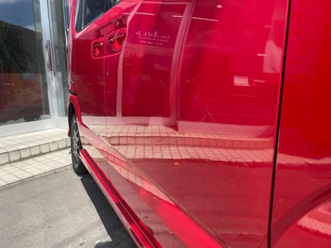 N-BOXカスタムG ターボ Lパッケージ 2トーンカラースタイル 4WD　1年保証/Bluetooth/ナビ・フルセグTV/バックカメラ/フルベッドキット/エンジンスターター/ETC/前後ドラレコ/キー2本/両側パワースライドドア/ハーフレザーシート/2トーンカラー/車検整備2年付き/法定整備/修復歴無し 660