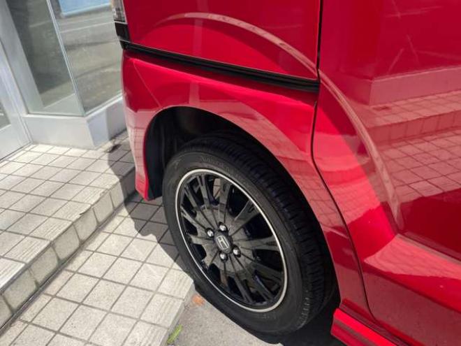 N-BOXカスタムG ターボ Lパッケージ 2トーンカラースタイル 4WD　1年保証/Bluetooth/ナビ・フルセグTV/バックカメラ/フルベッドキット/エンジンスターター/ETC/前後ドラレコ/キー2本/両側パワースライドドア/ハーフレザーシート/2トーンカラー/車検整備2年付き/法定整備/修復歴無し 660