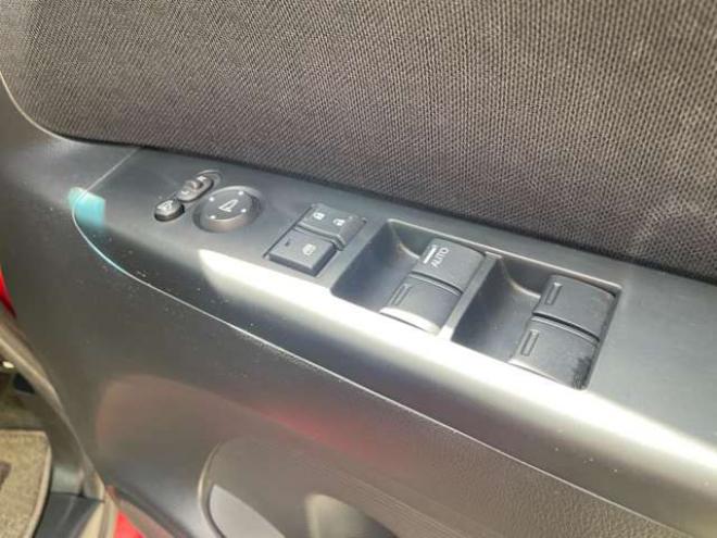 N-BOXカスタムG ターボ Lパッケージ 2トーンカラースタイル 4WD　1年保証/Bluetooth/ナビ・フルセグTV/バックカメラ/フルベッドキット/エンジンスターター/ETC/前後ドラレコ/キー2本/両側パワースライドドア/ハーフレザーシート/2トーンカラー/車検整備2年付き/法定整備/修復歴無し 660