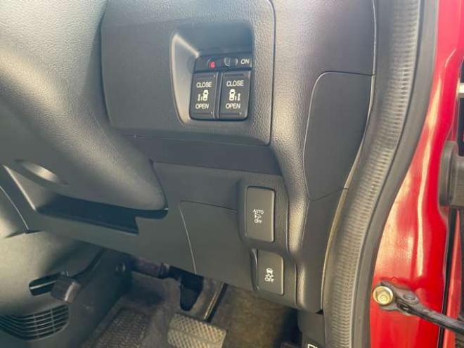 N-BOXカスタムG ターボ Lパッケージ 2トーンカラースタイル 4WD　1年保証/Bluetooth/ナビ・フルセグTV/バックカメラ/フルベッドキット/エンジンスターター/ETC/前後ドラレコ/キー2本/両側パワースライドドア/ハーフレザーシート/2トーンカラー/車検整備2年付き/法定整備/修復歴無し 660