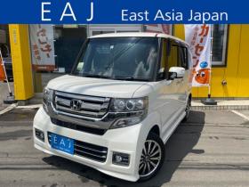 N-BOX　カスタムG ターボSSパッケージ 4WD　後期型/Bluetooth/ナビ・フルセグTV/バックカメラ/両側パワスラ/ETC/エンスタ/ハーフレザーシート/純正15インチアルミホイール付き夏タイヤ装着/アルミホイール付き冬タイヤ付き/車検整備2年付/法定整備/修復歴無し 660