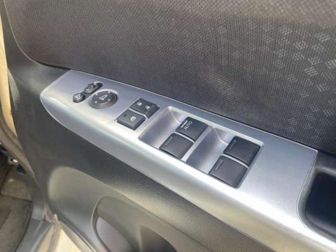 N-BOXカスタムG ターボSSパッケージ 4WD　後期型/Bluetooth/ナビ・フルセグTV/バックカメラ/両側パワスラ/ETC/エンスタ/ハーフレザーシート/純正15インチアルミホイール付き夏タイヤ装着/アルミホイール付き冬タイヤ付き/車検整備2年付/法定整備/修復歴無し 660