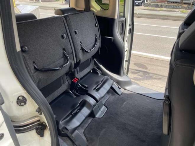 N-BOXカスタムG ターボSSパッケージ 4WD　後期型/Bluetooth/ナビ・フルセグTV/バックカメラ/両側パワスラ/ETC/エンスタ/ハーフレザーシート/純正15インチアルミホイール付き夏タイヤ装着/アルミホイール付き冬タイヤ付き/車検整備2年付/法定整備/修復歴無し 660