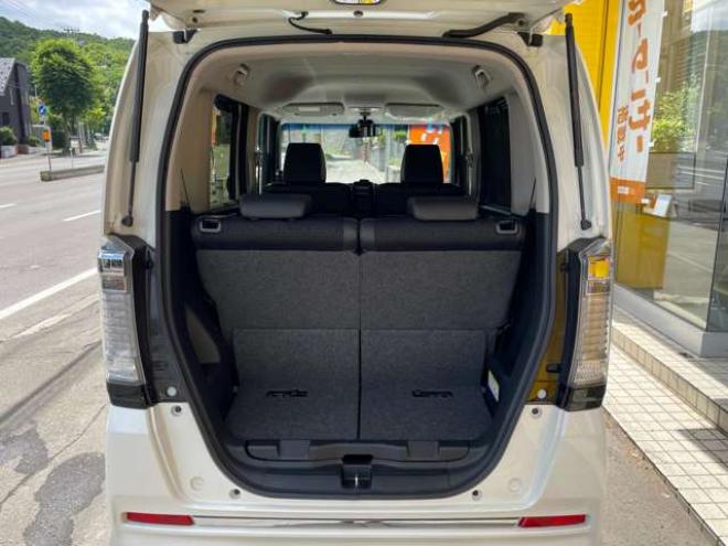 N-BOXカスタムG ターボSSパッケージ 4WD　後期型/Bluetooth/ナビ・フルセグTV/バックカメラ/両側パワスラ/ETC/エンスタ/ハーフレザーシート/純正15インチアルミホイール付き夏タイヤ装着/アルミホイール付き冬タイヤ付き/車検整備2年付/法定整備/修復歴無し 660