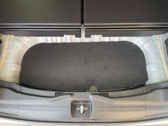 N-BOXカスタムG ターボSSパッケージ 4WD　後期型/Bluetooth/ナビ・フルセグTV/バックカメラ/両側パワスラ/ETC/エンスタ/ハーフレザーシート/純正15インチアルミホイール付き夏タイヤ装着/アルミホイール付き冬タイヤ付き/車検整備2年付/法定整備/修復歴無し 660