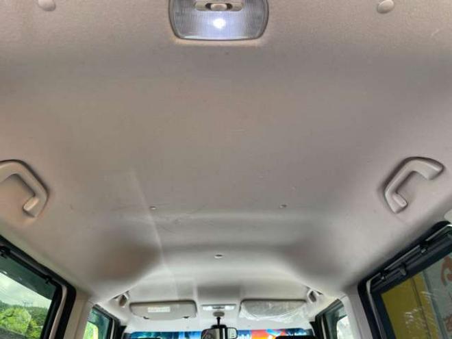 N-BOXカスタムG ターボSSパッケージ 4WD　後期型/Bluetooth/ナビ・フルセグTV/バックカメラ/両側パワスラ/ETC/エンスタ/ハーフレザーシート/純正15インチアルミホイール付き夏タイヤ装着/アルミホイール付き冬タイヤ付き/車検整備2年付/法定整備/修復歴無し 660