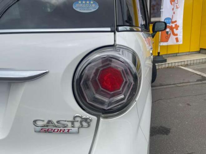 キャストスポーツ 660 SAIII 4WD　Bluetooth/ナビ・フルセグTV/バックカメラ/ETC/前席左右シートヒーター/キー3本/ハーフレザーシート/LEDヘッドライト/LEDフォグライト/純正15インチAW/インタークーラーターボ/車検整備2年付/法定整備/修復歴無 660