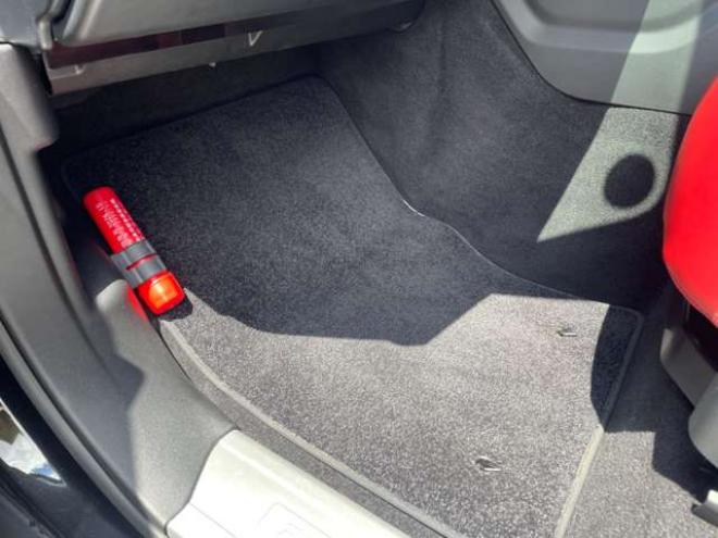レンジローバースポーツ HSE ダイナミック (ディーゼル) 4WD　メリディアンサウンドシステム/レッドレザーシート/マトリックスLEDヘッドライト/8インチリアエンターテインメントシステム/パノラミックルーフ/22インチアルミホイール/アルミホイール付き冬タイヤ付属/修復歴無 正規輸入車 3000
