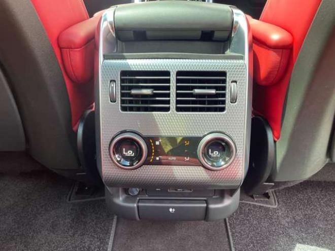 レンジローバースポーツ HSE ダイナミック (ディーゼル) 4WD　メリディアンサウンドシステム/レッドレザーシート/マトリックスLEDヘッドライト/8インチリアエンターテインメントシステム/パノラミックルーフ/22インチアルミホイール/アルミホイール付き冬タイヤ付属/修復歴無 正規輸入車 3000