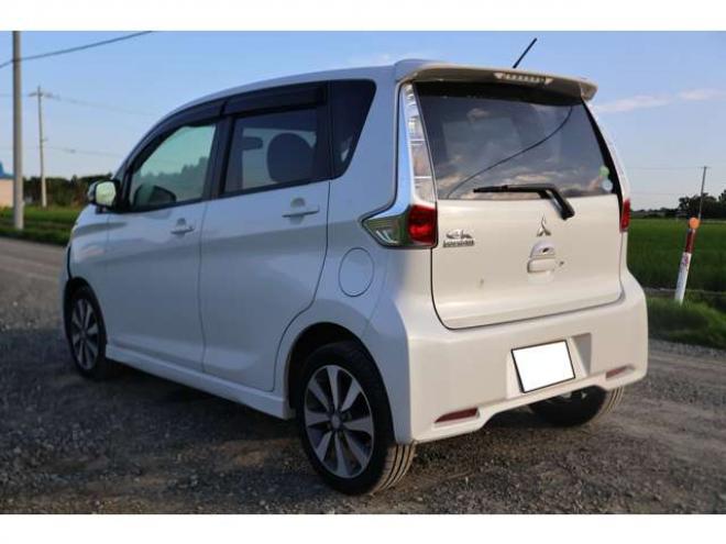 eKカスタムT 4WD　検二年　シートヒーター　社外ナビ　自社　ローンカノウ 660