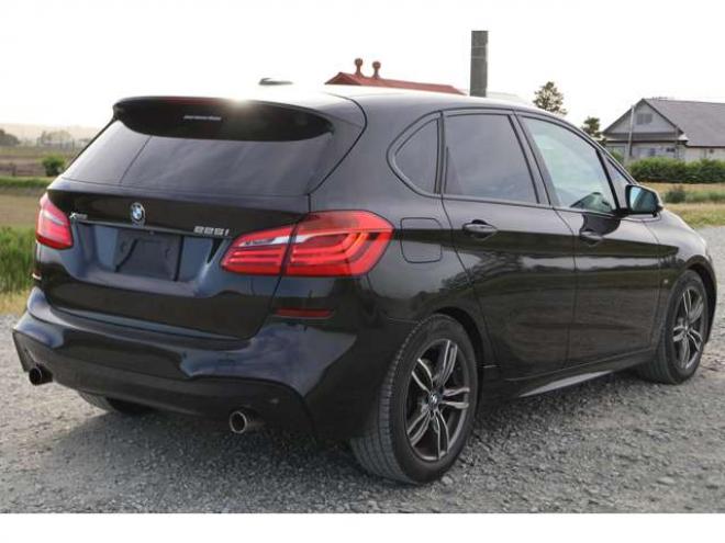 BMW2シリーズアクティブツアラー 225i xドライブ Mスポーツ 4WD　検二年　バックカメラ　シートヒーター　ETC　ナビ　自社　ローンカノウ 正規輸入車 2000