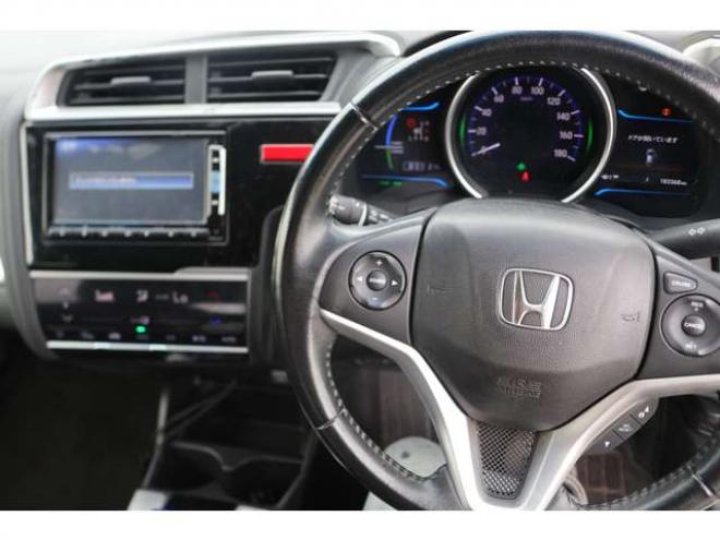 フィット1.5 ハイブリッド Lパッケージ 4WD　検R9/1　バックカメラ　BT　クルコン　エンスタ　DVD　ETC　自社　ローンカノウ 1500