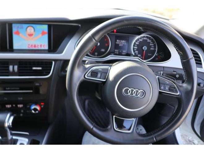 アウディA4 2.0 TFSI クワトロ 4WD　検R8/10　ナビ　TV　バックカメラ　自社　ローンカノウ 正規輸入車 2000