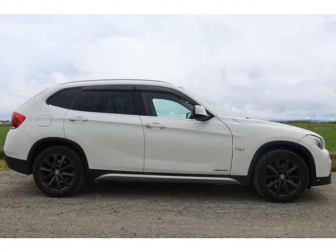 BMWX1 xドライブ 25i 4WD　検R9/3　ナビ　ETC　自社　ローンカノウ 正規輸入車 3000
