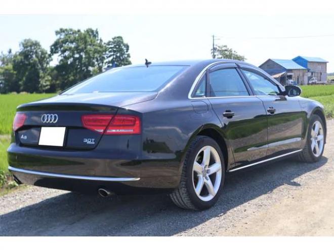 アウディA8 3.0 TFSI クワトロ 4WD　検R9/10　スーパーチャージャー　クルコン　バックカメラ　TV　パワーバックドア 正規輸入車 3000