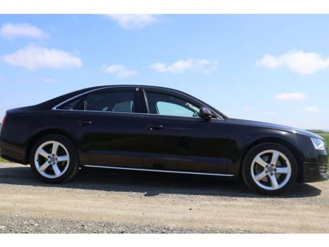 アウディA8 3.0 TFSI クワトロ 4WD　検R9/10　スーパーチャージャー　クルコン　バックカメラ　TV　パワーバックドア 正規輸入車 3000