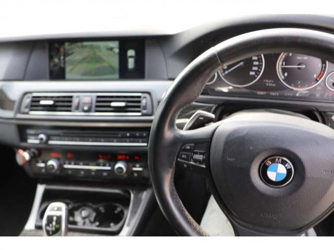 BMW5シリーズツーリング 523d ブルーパフォーマンス Mスポーツパッケージ　検二年　シートヒーター　ETC　ディーゼルターボ 正規輸入車 2WD 2000