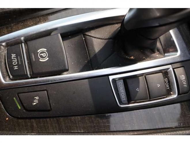 BMW5シリーズツーリング 523d ブルーパフォーマンス Mスポーツパッケージ　検二年　シートヒーター　ETC　ディーゼルターボ 正規輸入車 2WD 2000